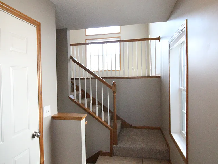 10651 Pond Curv — Photo 2