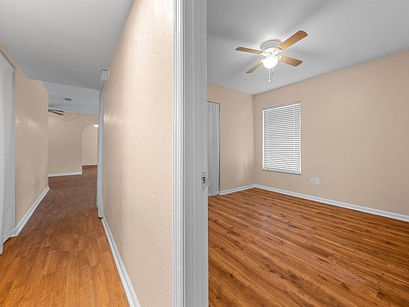 5th image of 106 Stephens St