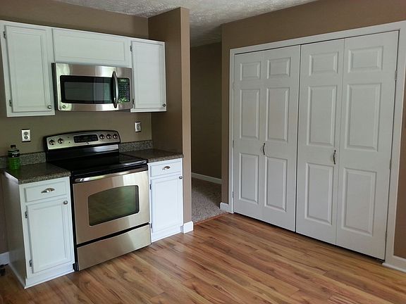 3rd image of 1509 Woodpointe Dr