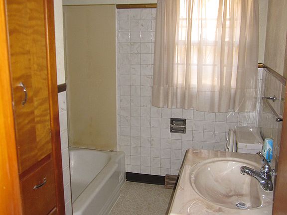 3rd image of 1515 N 64th St
