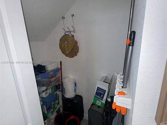 5th image of 23242 SW 127th Ct