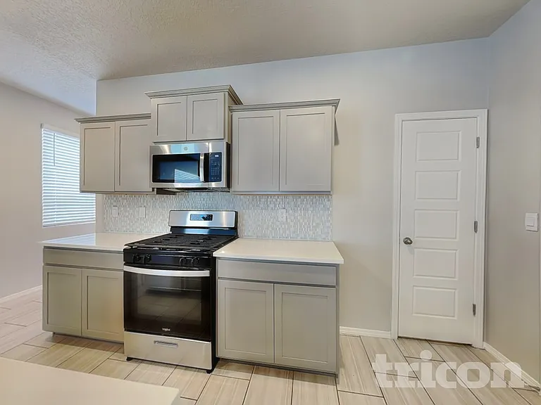 4872 Blackburn Rd NE — Photo 3
