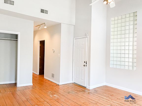 3rd image of 1630 W Pierce Ave #1