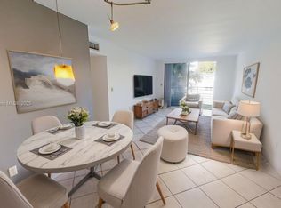 1605 Bay Rd APT 202, Miami Beach, FL 33139