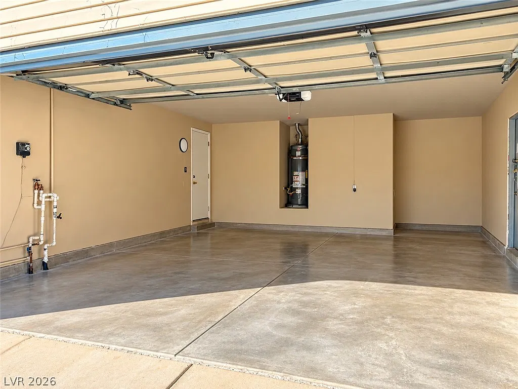 4 bed, 2.0 bath, 1512 sqft, $2,195 — Photo 4