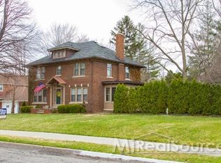 1022 Bedford Rd, Grosse Pointe Park, MI 48230