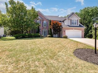 22140 Woodfield Trl, Strongsville, OH 44149