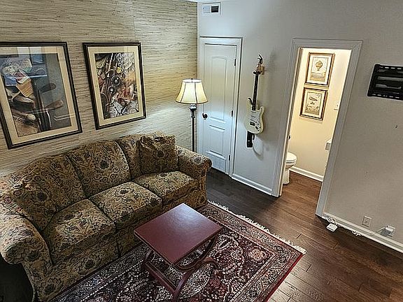 3rd image of 501 Fenton Pl Unit G