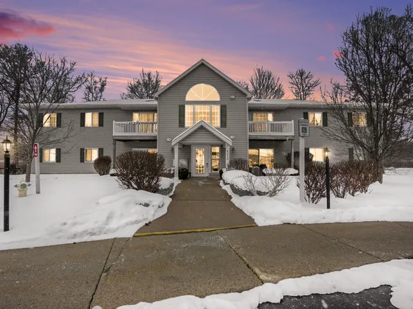 4050 W Centre Ave APT 215, Portage, MI 49024