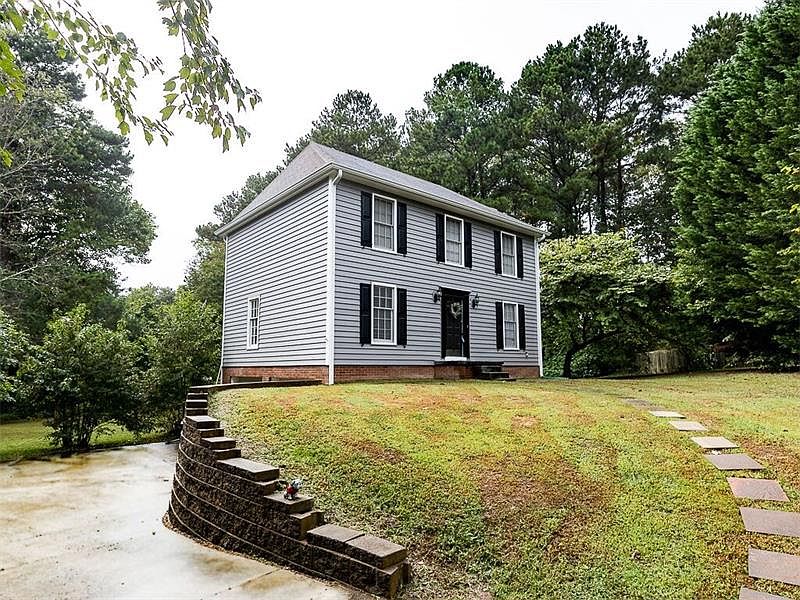 1st image of 900 Croy Ct