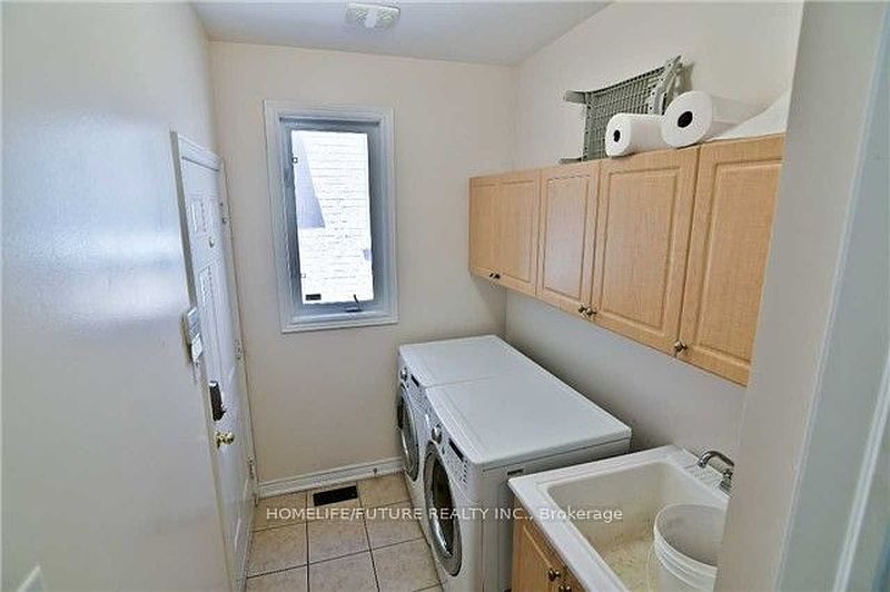 Toronto House for rent - 4 Bedrooms — photo 14