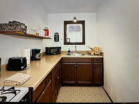 784 Berkley Ln #4 — Photo 10