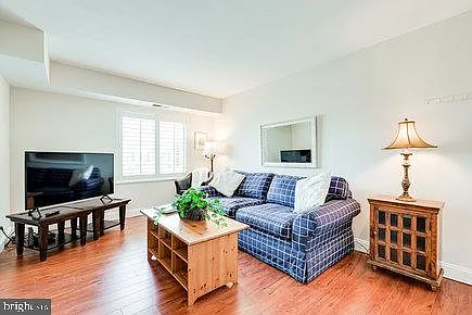 8340 Greensboro Dr #521 — Photo 15