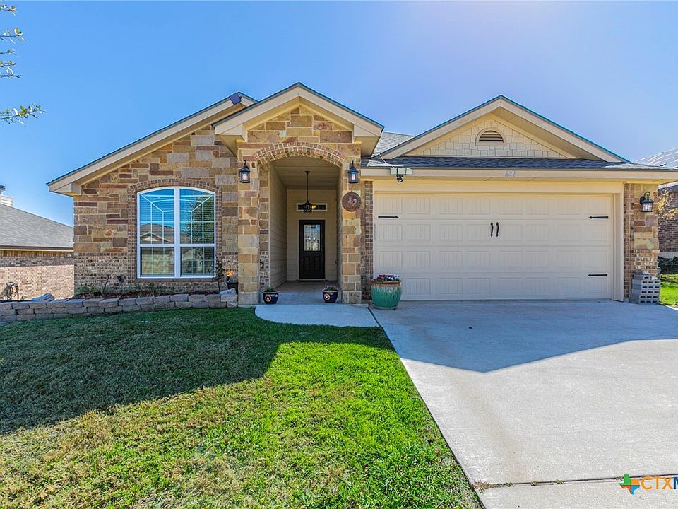 1st image of 821 Kendra Dr