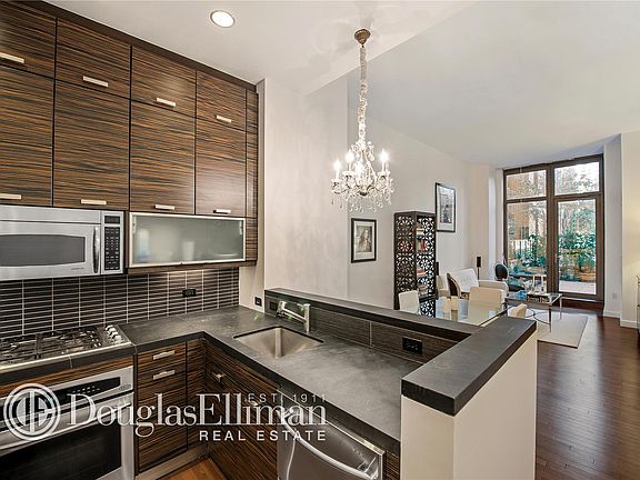 4th image of 101 W 24th St #3A