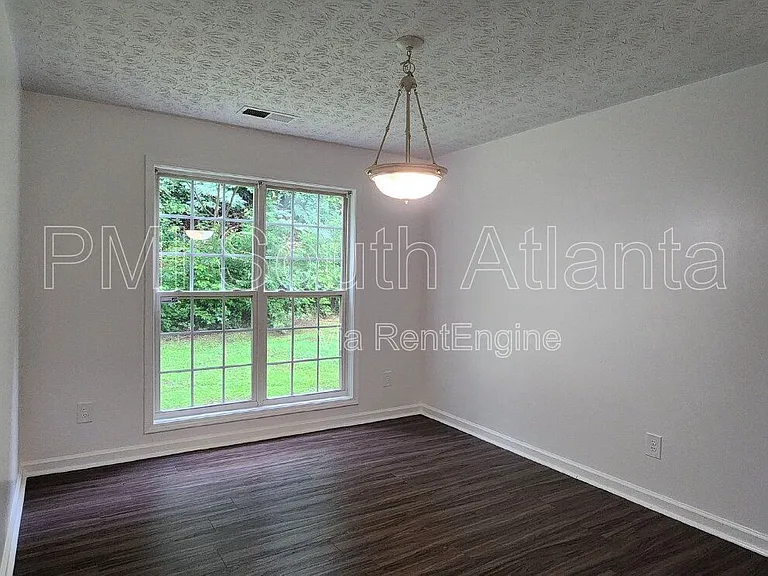 588 Hunnicutt Rd SE — Photo 7