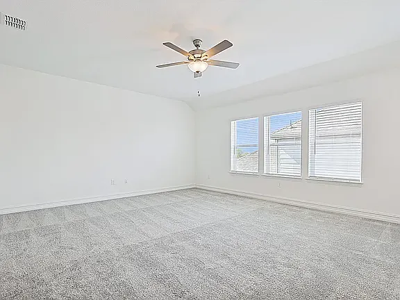 3621 Cadogan St — Photo 14