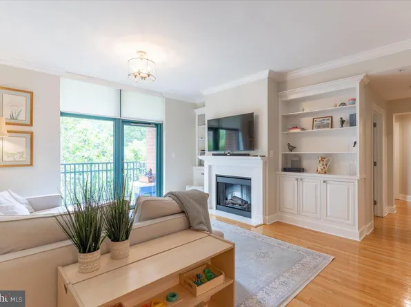 502 W Broad St APT 307, Falls Church, VA 22046