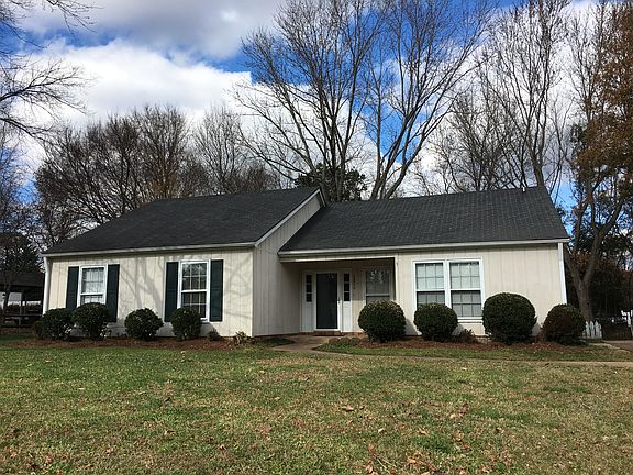2nd image of 3810 Gardner Park Dr