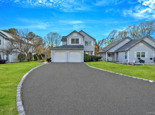 206 Dorado Ct N, Middle Island, NY 11953
