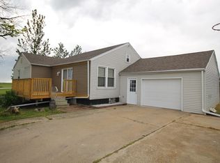 664 E 1900 North Rd, Gilman, IL 60938