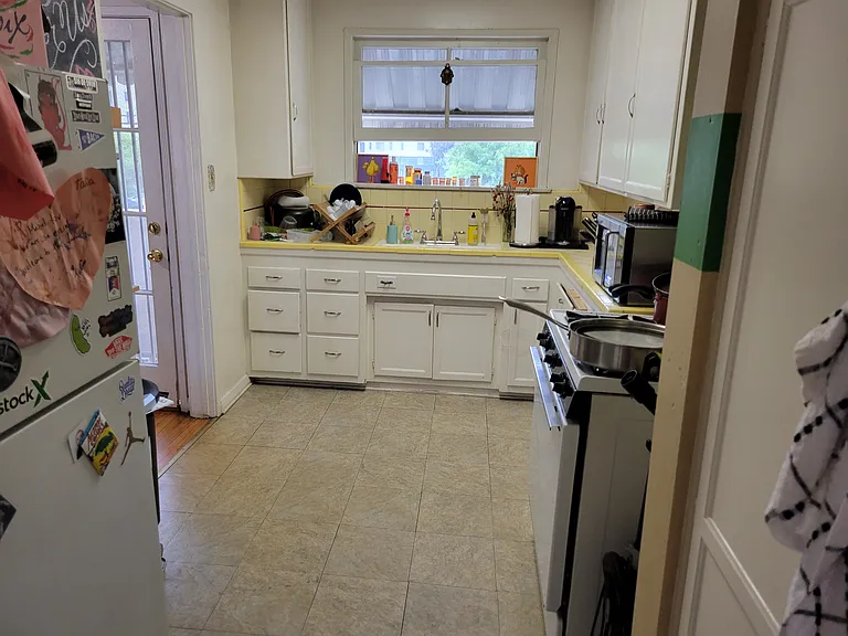 331 S Cochran Ave — Photo 10