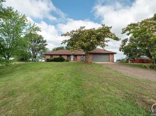 6935 NW Rochester Rd, Topeka, KS 66617