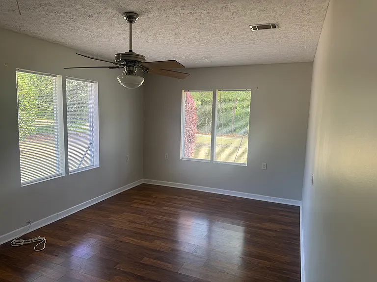 921 Woodrum Rd S — Photo 4