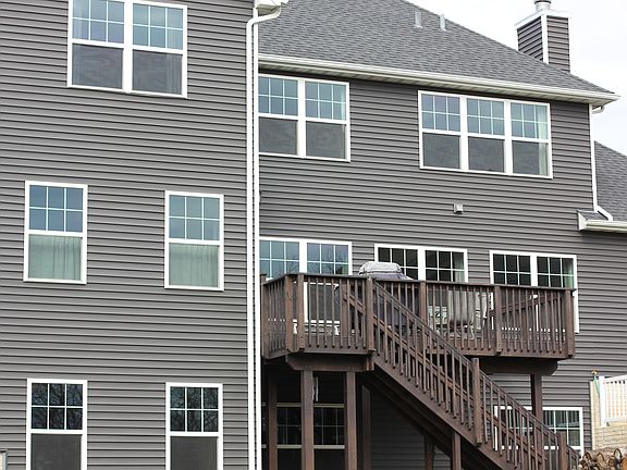 3rd image of 3302 W Saddle Creek Dr