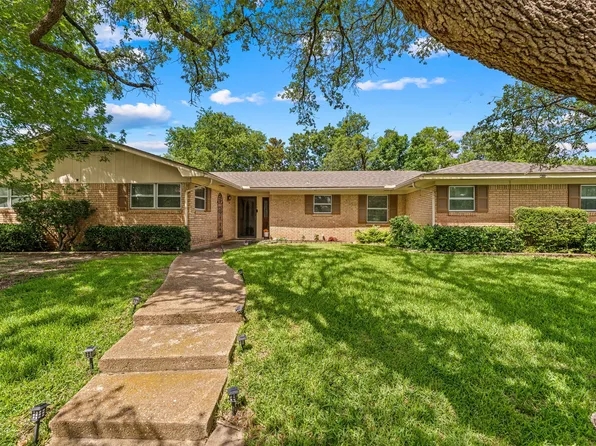 708 Topeka Dr, Woodway, TX 76712