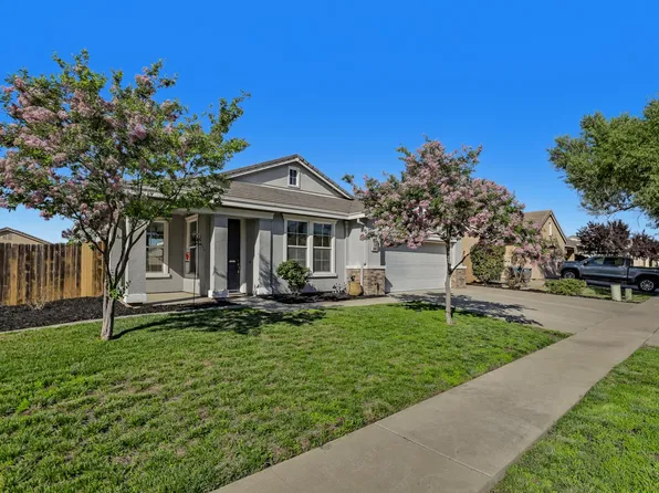 1175 Bronco Dr, Plumas Lake, CA 95961