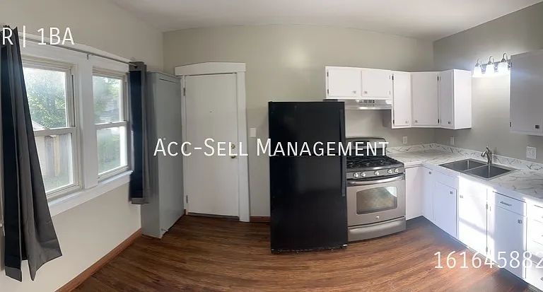 235 Page St NE #235 — Photo 7