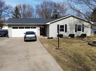 301 S Park View Dr, Park View, IA 52748