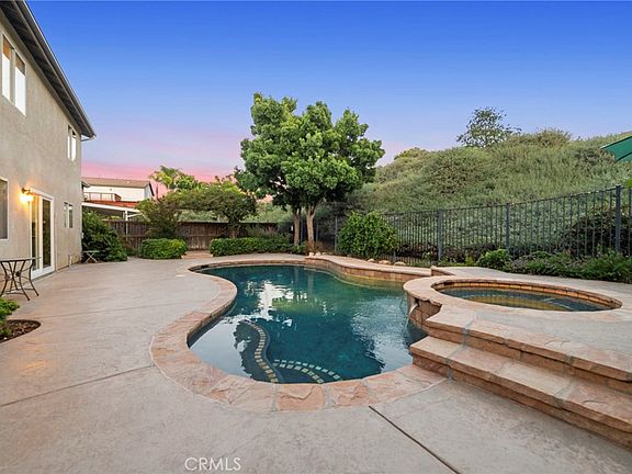 2nd image of 33751 Abbey Rd