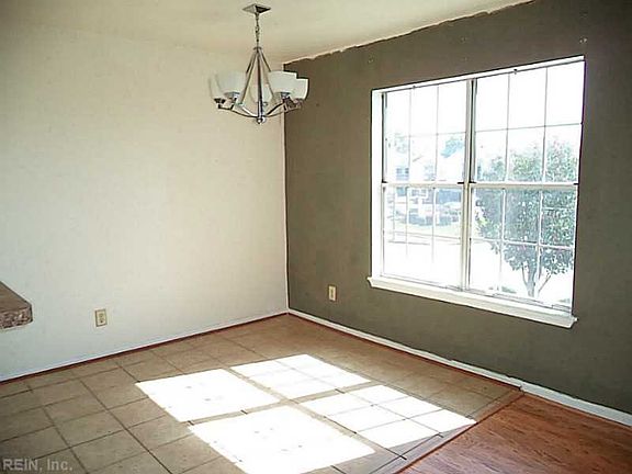3rd image of 1441 Olivewood Ct