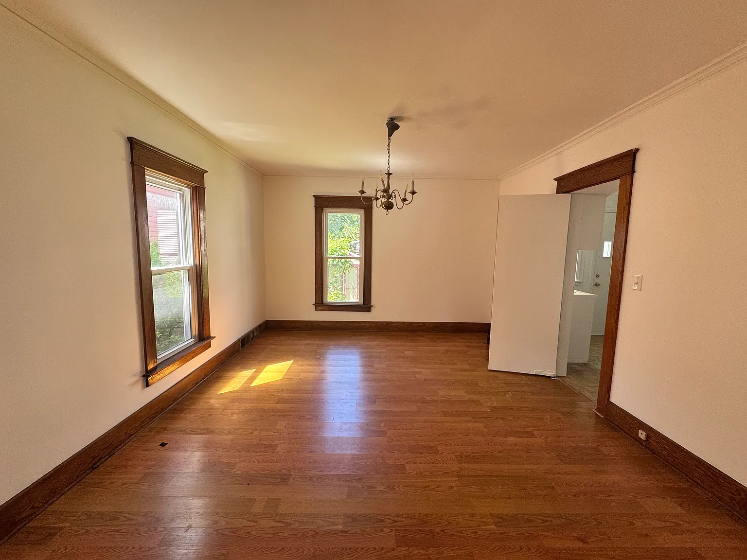 3 bed, 1843 sqft, $1,400 — Photo 3