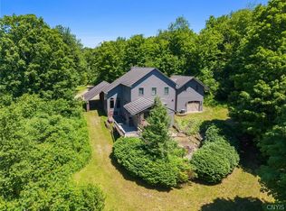 150 Valleygate Dr, Parish, NY 13131