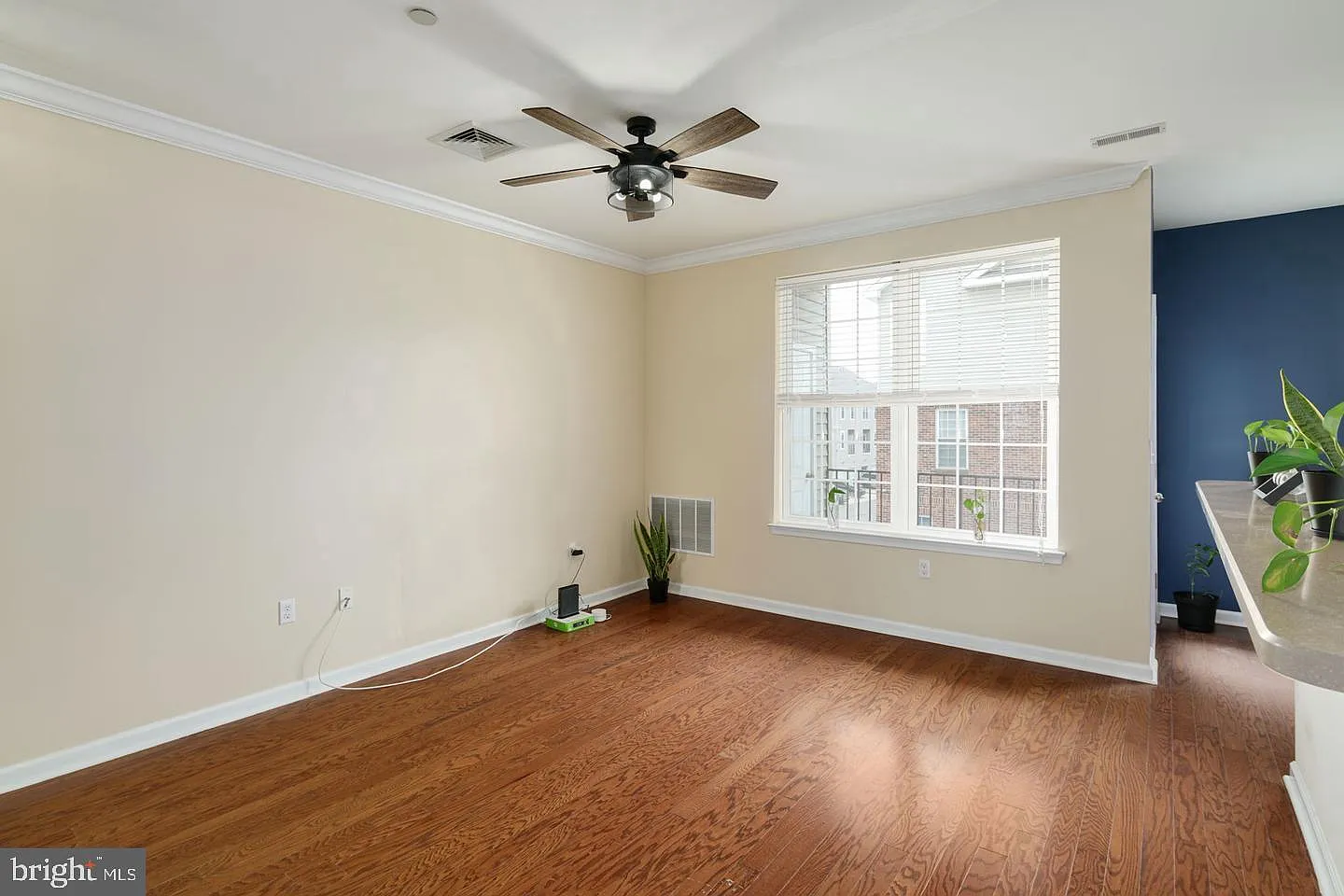 2 bed, 2.0 bath, 1230 sqft, $2,500 — Photo 3