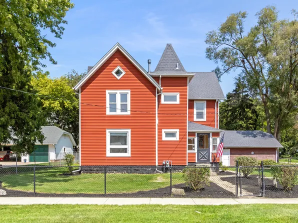 409 Center St, Maple Park, IL 60151