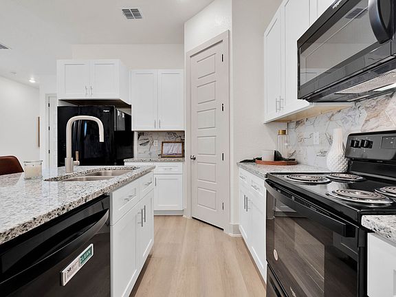 5th image of 5150 Kelwood St #101