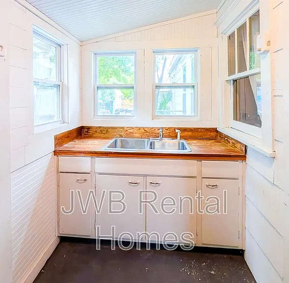 1619 Challen Ave — Photo 10