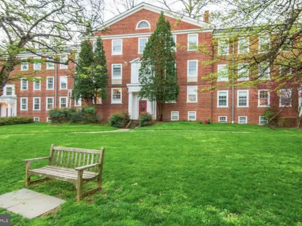 3950 Langley Ct NW APT B626, Washington, DC 20016