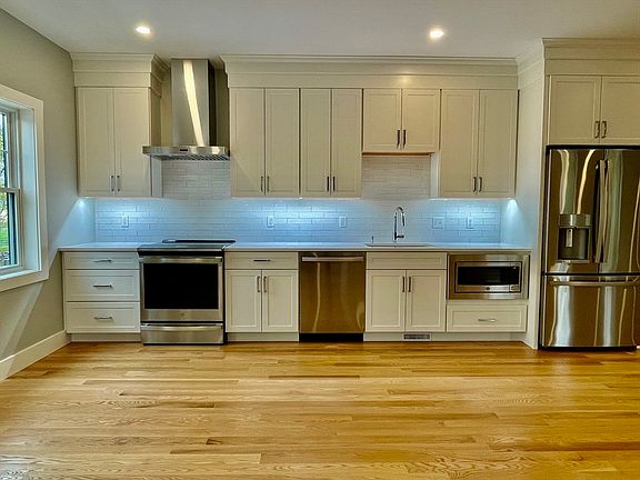 4th image of 75 Neponset St #75