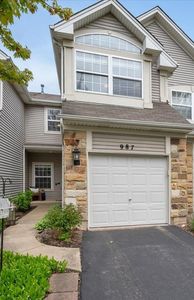 987 Mesa Dr, Lake In The Hills, IL, 60156
