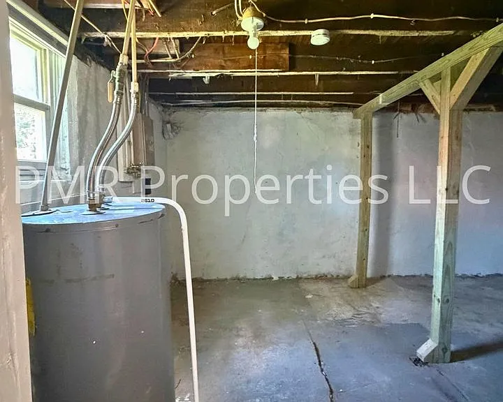 1805 Mitchell Ave — Photo 11