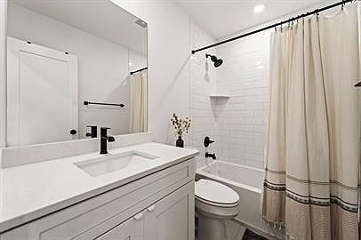 2nd image of 328 N Patrick St #1