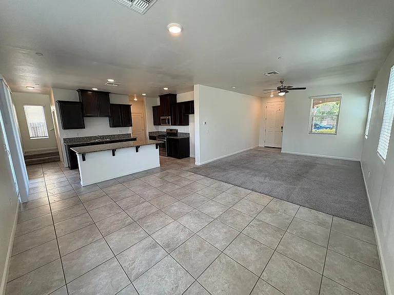 641 S Laguna St — Photo 9