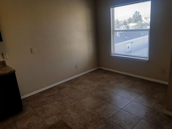 4th image of 12948 Jeremiah Dr #B-d