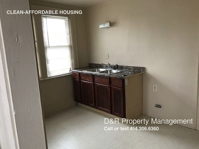 2nd image of 2046 N 35th St