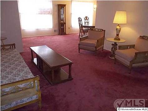 3rd image of 225 Cloverdale Dr
